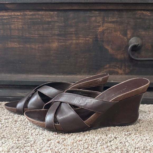 Kenneth Cole Reaction Dark Brown Leather Mules - Picture 3 of 8